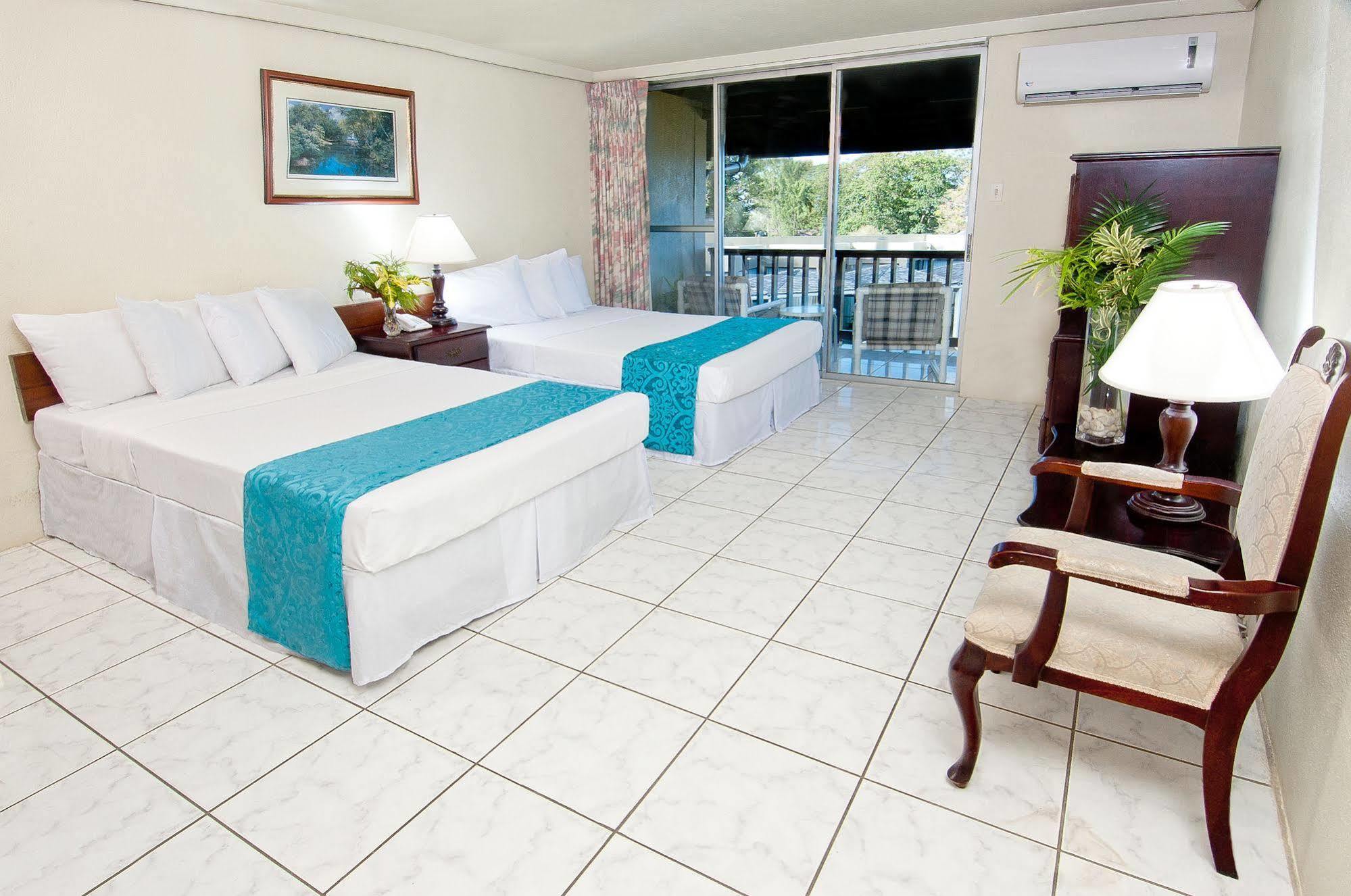 Mount Irvine Bay Resort Black Rock Exterior foto
